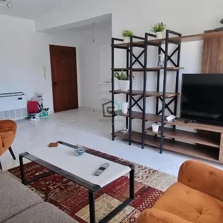 Bright And Newly Furnished 2-bedroom *