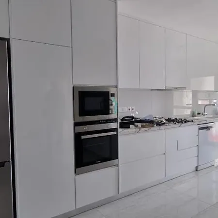 Bright And Newly Furnished 2-bedroom Apartman Limassol
